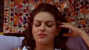 Порно сцена из фильма про лесбиянок с Милой Кунис