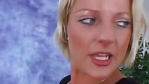 Подборка баба любящих жёстко ебаться в том числе в задницу