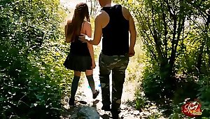 Лысый факер трахает резво в щель рыжую толстозадую шалаву из России