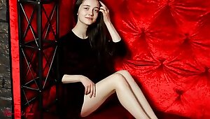 Домашнее эротическое видео самой нежной 18 летней русской девушки