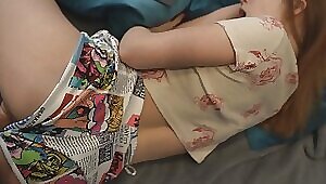 Любительницу игровых слотов парень наказал вагинальным трахом с фонтаном спермы