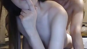 Невозмутимо смотри в вебку пока её благоверный пыхтит и ебёт её сзади